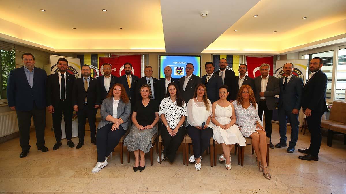 Fenerbahçe Gönüllüleri Derneği Fenerbahçe Gönüllüleri Derneği Genel Kurulu Yapıldı